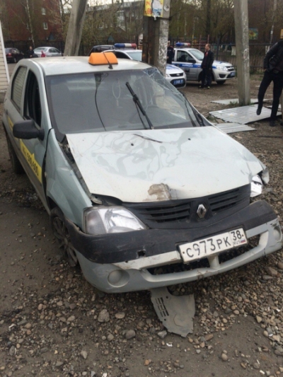 Такси «Максим» открестилось от попавшего в Иркутске в ДТП водителя