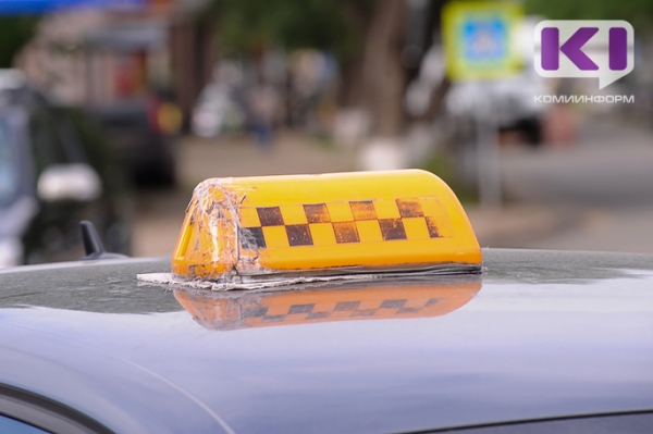 Жители Коми предлагают запретить использовать личные автомобили в качестве такси