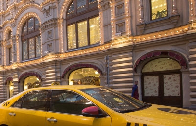 В Госдуму внесен законопроект о штрафах для работающих с нелегалами служб такси